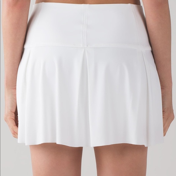 ⚡️HIGH WAIST Lululemon Pleated lost in pace Skirt White 6⚡️ - Picture 4 of 5